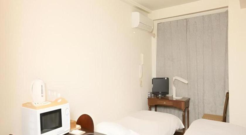 Hilltop Hotel 2*